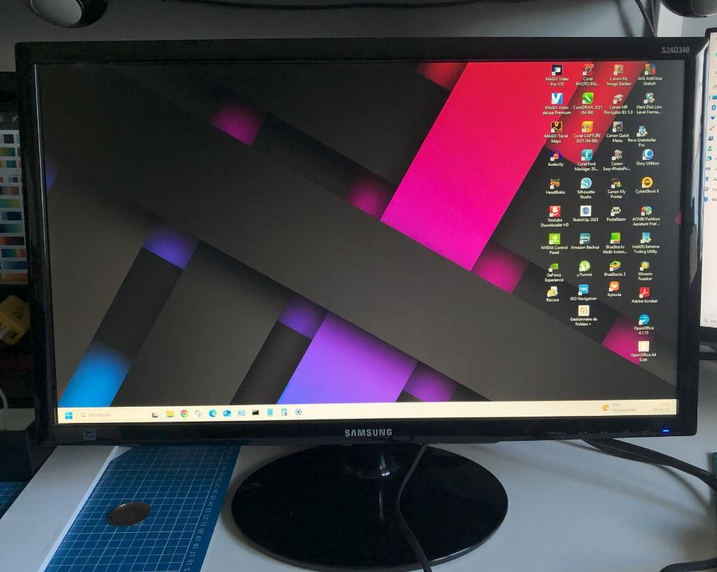 Moniteur PC Samsung S24D340H, 24", 1 à 2 ms, HDMI, Full HD