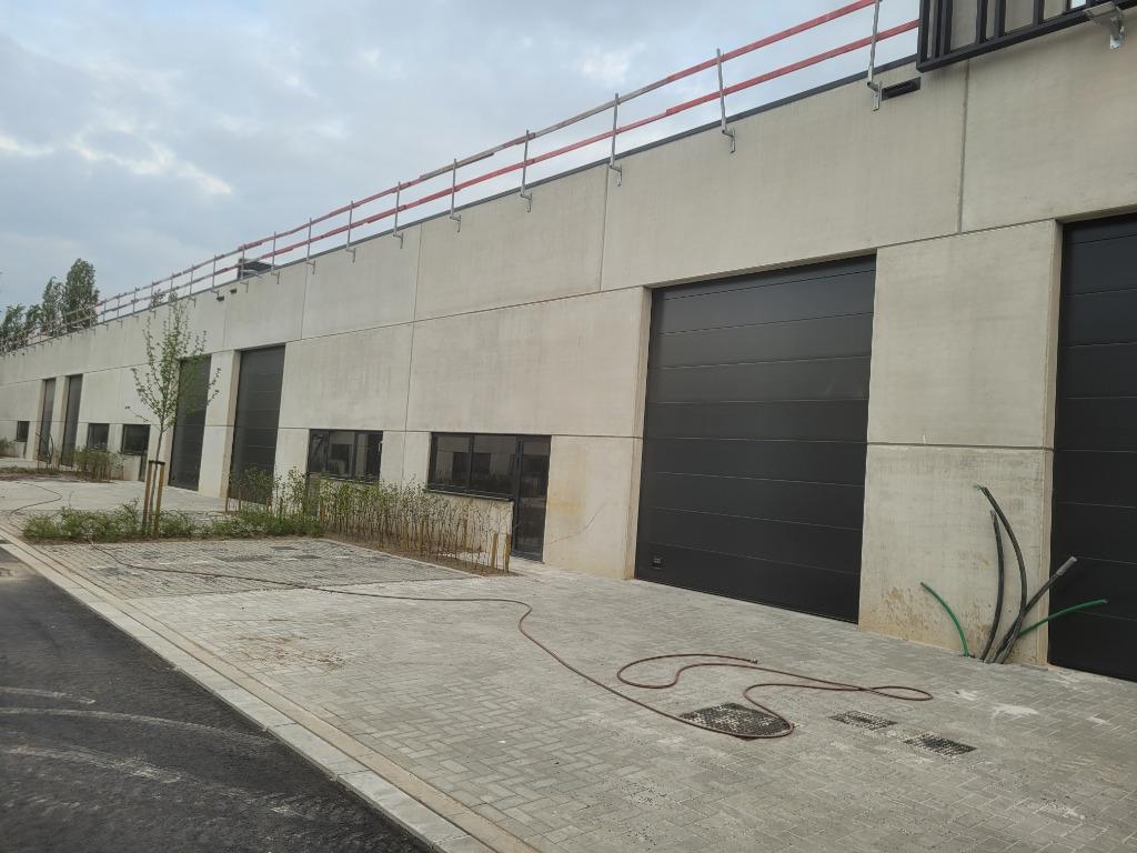 KMO unit te huur in Ranst dicht bij op- en afritten Massenho, Immo, Overige soorten, Direct bij eigenaar, 216 m², Broechem