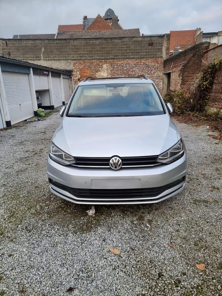 Volkswagen touran 2018 1.6, Auto's, Automaat, Zwart, 5 deurs, Particulier