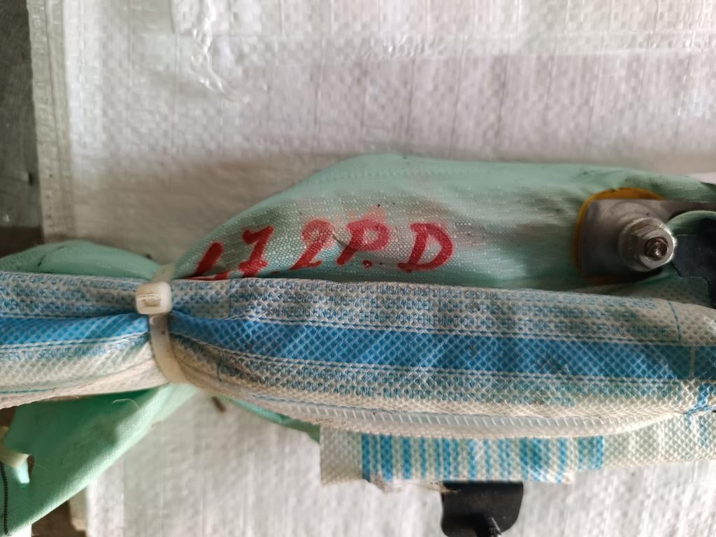 Airbag rideau golf 7 2 portes droit, Enlèvement