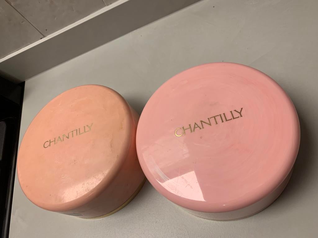 2 x Vintage Chantilly Dusting Powder Container Box 5 oz, Ophalen of Verzenden, Zo goed als nieuw