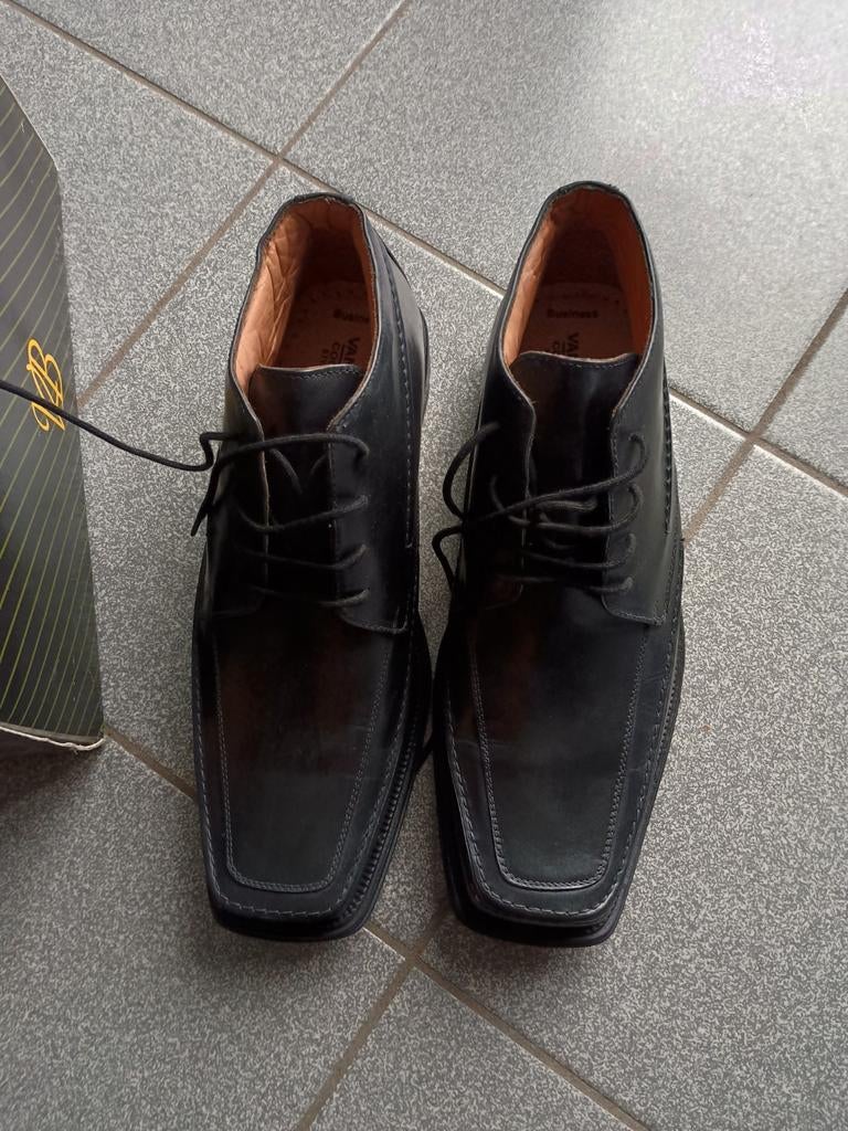 Herenschoenen maat 44 halfhoog zwart echt leer, Ophalen of Verzenden, Zwart