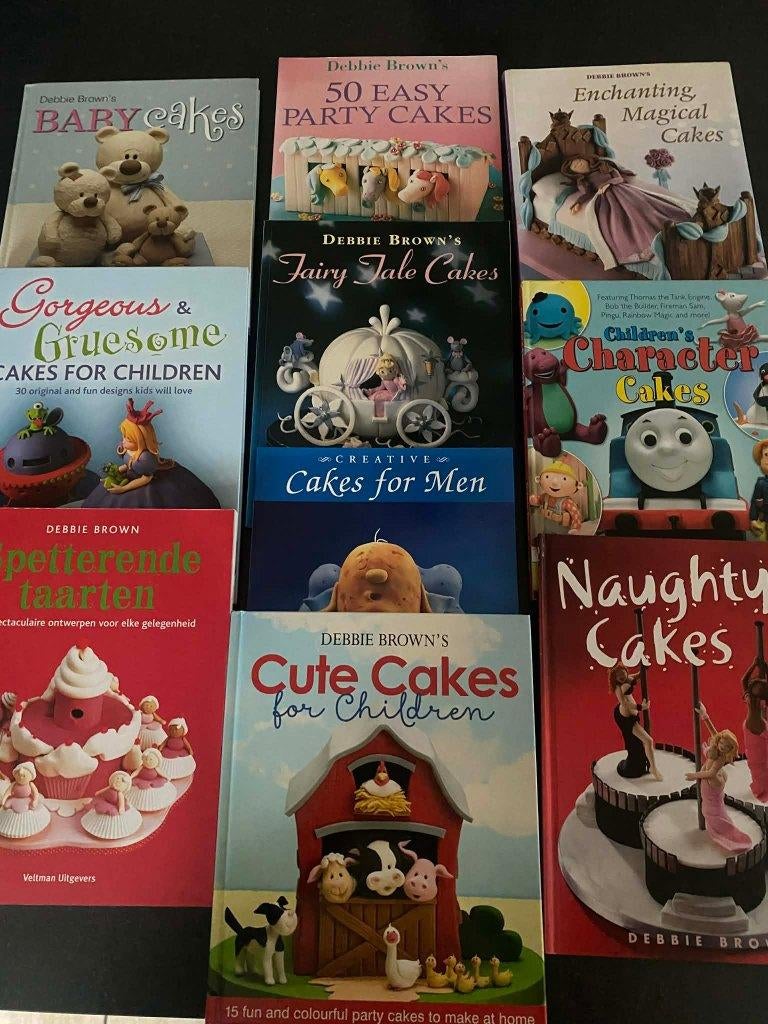 10 boeken - Debbie Brown - taartdecoraties, Ophalen of Verzenden, Gebruikt, Taarten of Cupcakes, Boek of Tijdschrift