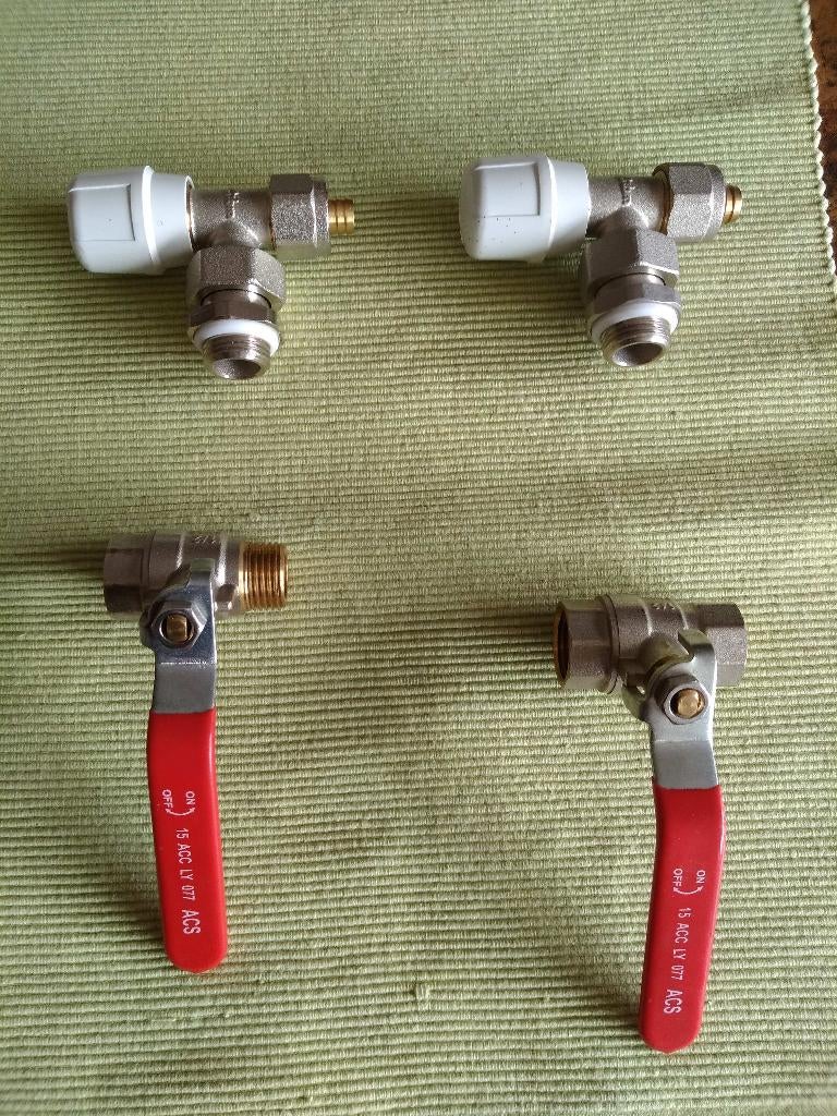 robinet sphérique et rob. radiateur - raccord bain/douche, Bricolage & Construction, Sanitaire, Baignoire, Enlèvement ou Envoi