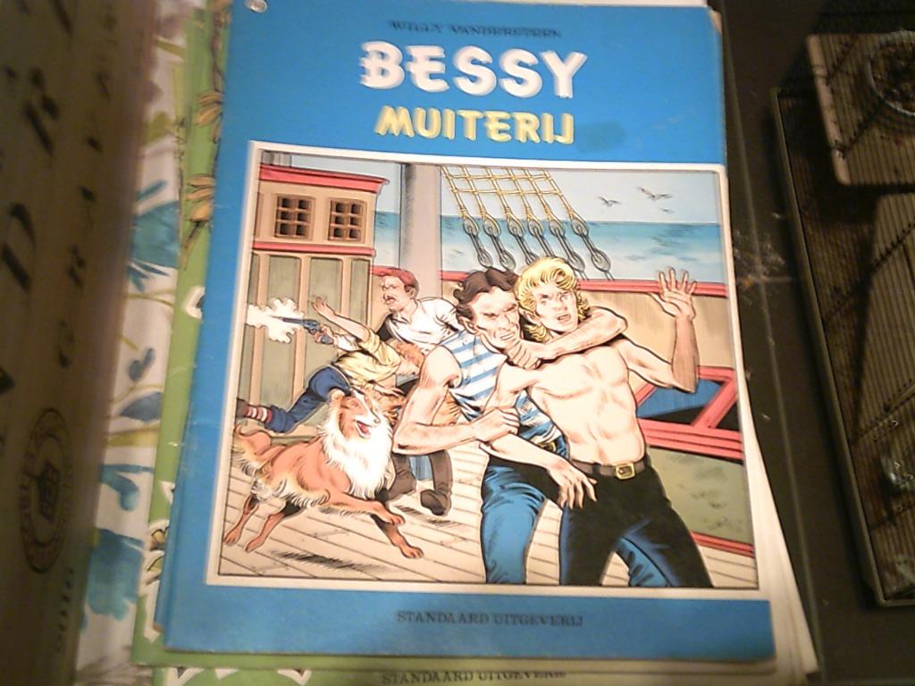 Bessy strips, Meerdere stripboeken, Ophalen of Verzenden, Gelezen, Studio  Vandersteen