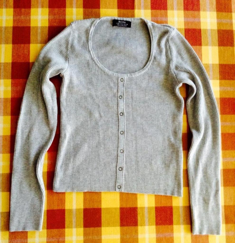 Grijze crop trui Bershka M, Maat 38/40 (M), Zo goed als nieuw, Grijs, Bershka