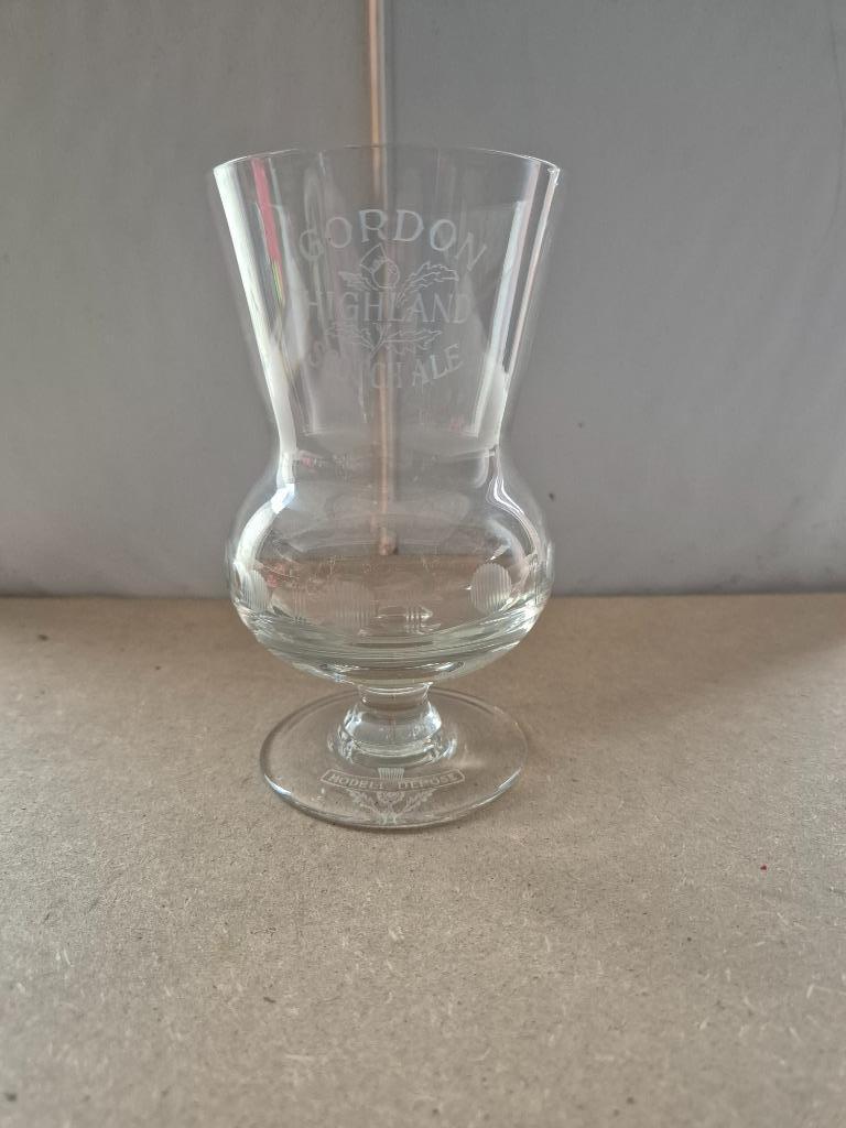 Verre Gordon Highland Scotch Ale (modèle 2), Collections, Marques de bière, Enlèvement ou Envoi, Utilisé, Verre ou Verres, Autres marques