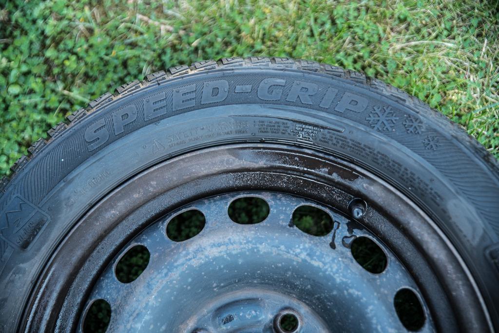 Pneus hiver, Autos : Pièces & Accessoires, Pneus & Jantes, Pneus hiver, Véhicule de tourisme, Pneu(s), Enlèvement