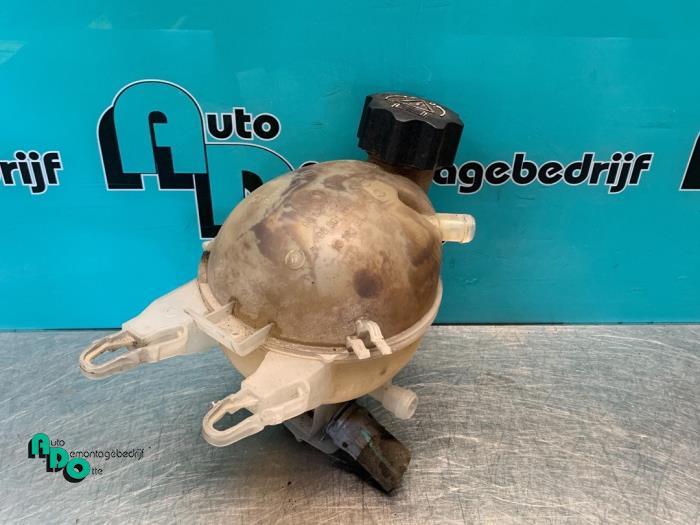 Expansievat van een Peugeot 207 (207 06-), Gebruikt, -, -, Ophalen of Verzenden