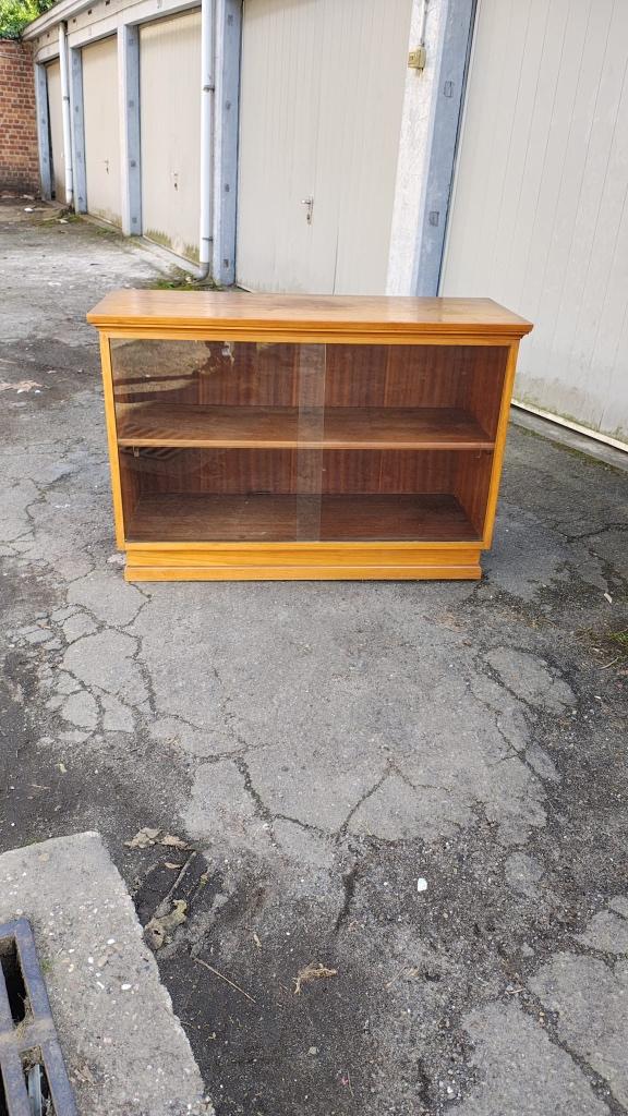 Ancienne vitrine vintage 1970, Maison & Meubles, Armoires | Vitrines, Enlèvement