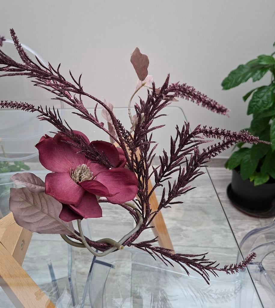 Montages fleurs en tissu, Enlèvement