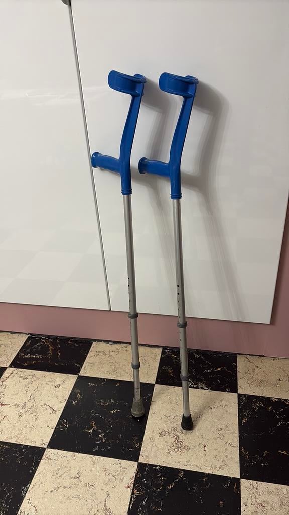 Krukken, Diversen, Loopkrukken, Ophalen, Gebruikt