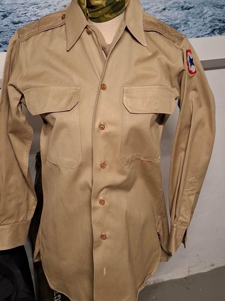 Votre chemise d'officier de la Seconde Guerre mondiale, Collections, Enlèvement ou Envoi, Armée de terre, Vêtements ou Chaussures