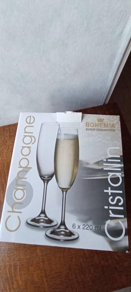 Flûtes à champagne Bohemia Cristallin, Enlèvement, Comme neuf, Verre, Verre ou Verres