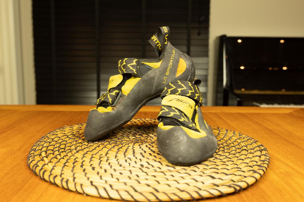La sportiva MIURA 39, Enlèvement ou Envoi, Utilisé, Chaussons d'escalade