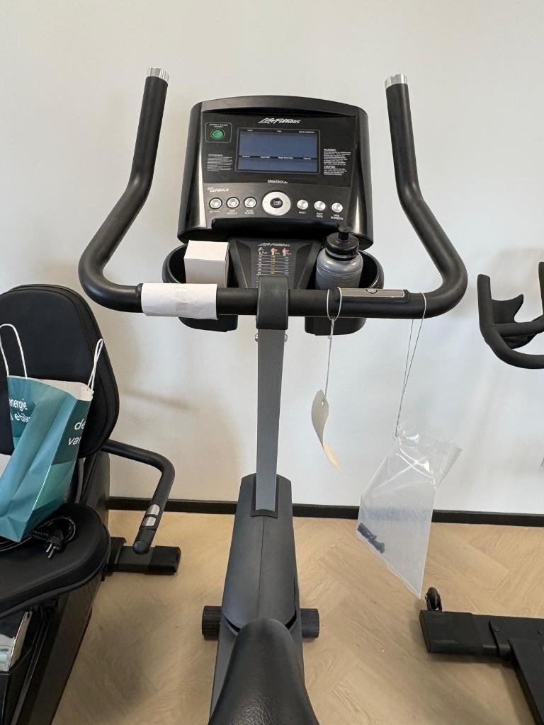 Vélo Life Fitness C3 Upright Bike GO - NEUF NON UTILISÉ, Enlèvement ou Envoi, Neuf