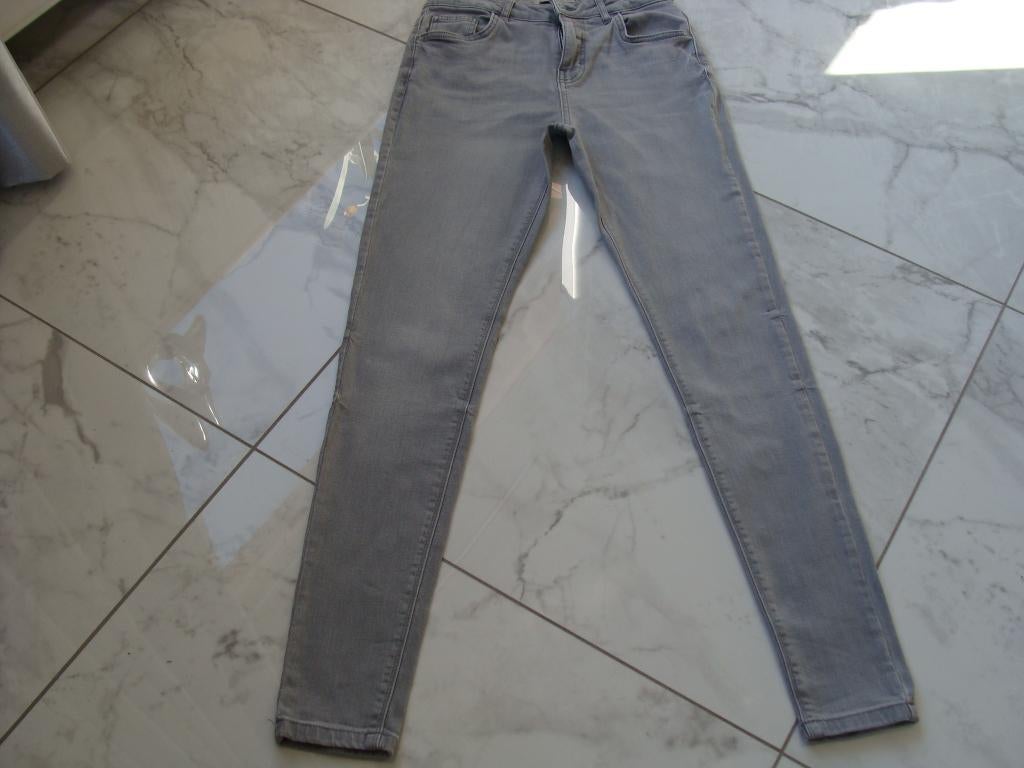 1 jeans' gris denim co,  et 1 jeans' bleu, taille 38, neuf, Kleding | Dames, Ophalen, Jeans' denim co, Overige kleuren, Overige jeansmaten