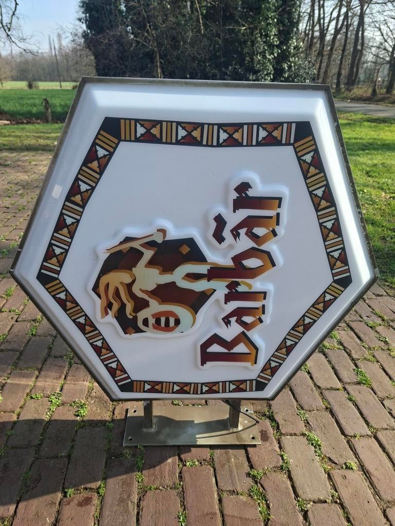 Bière barbar illuminée, Enlèvement