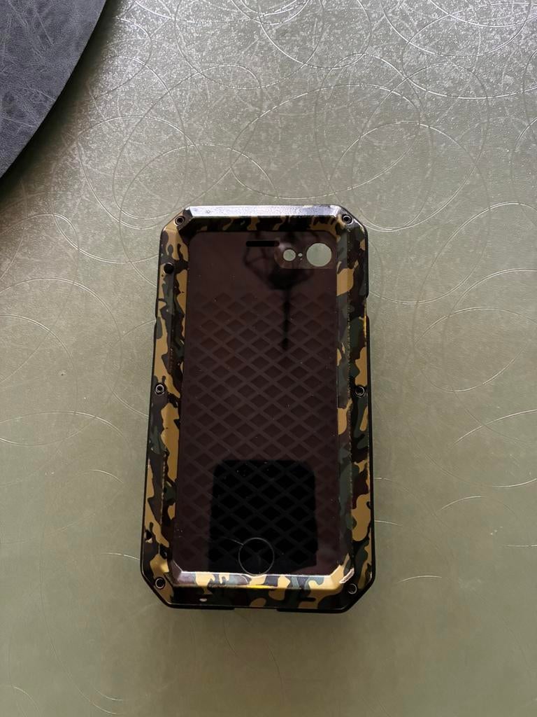 Coque iPhone pour SE 2020 ou 2022 en imprimé camouflage., Multicolore, Comme neuf, Enlèvement, IPhone SE (2020)
