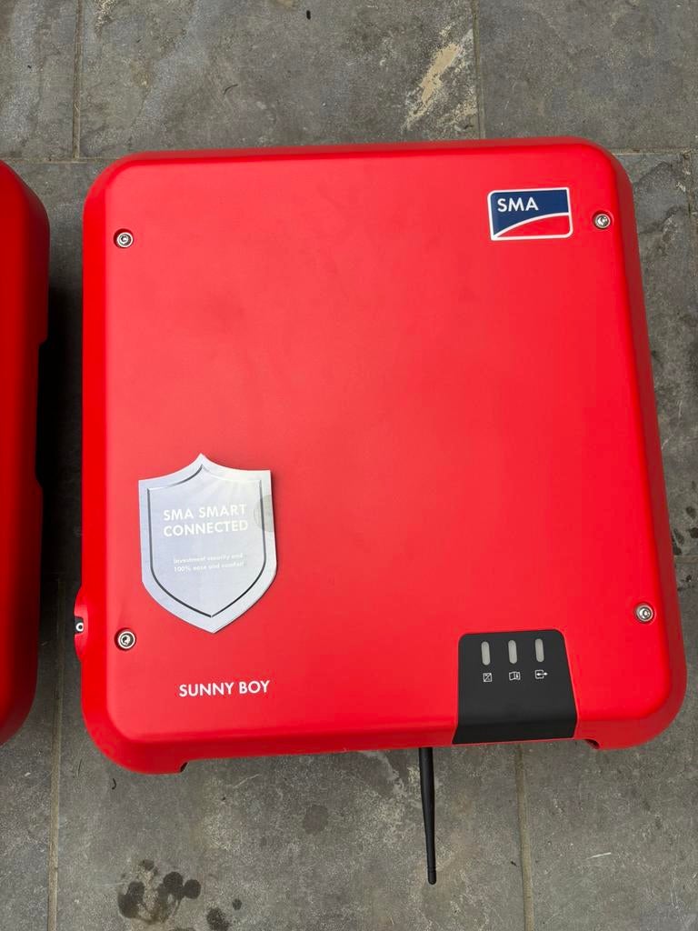 SMA Sunny Boy 3.0 2 stuks, Doe-het-zelf en Bouw, Ophalen, Gebruikt, Compleet systeem, 200 wattpiek of meer