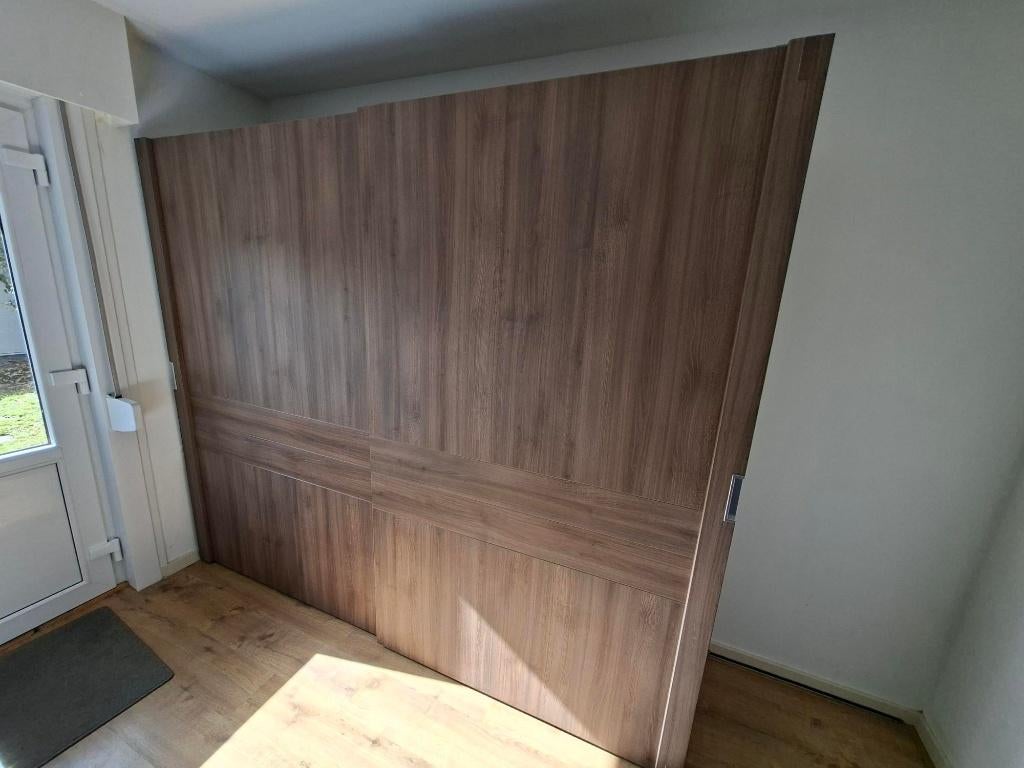 Commode + 2 x nachtkastje + spiegel + kleerkast + bed, Huis en Inrichting, Slaapkamer | Nachtkastjes, Ophalen, Gebruikt