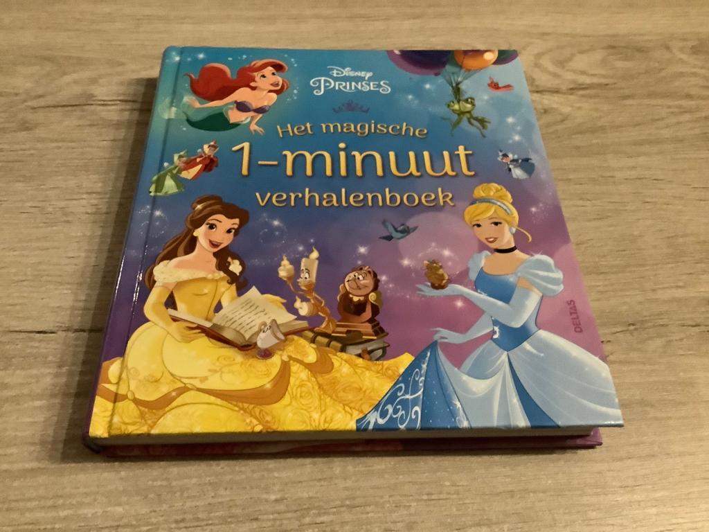 Disney Prinses het magische 1-minuut verhalenboek, Jongen of Meisje, Ophalen of Verzenden, Zo goed als nieuw, Voorleesboek