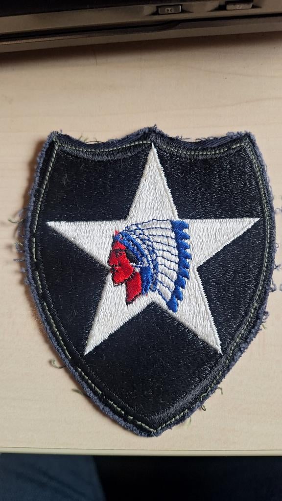 Insigne 2nd division d'infanterie US ww2. Indian head, Collections, Envoi