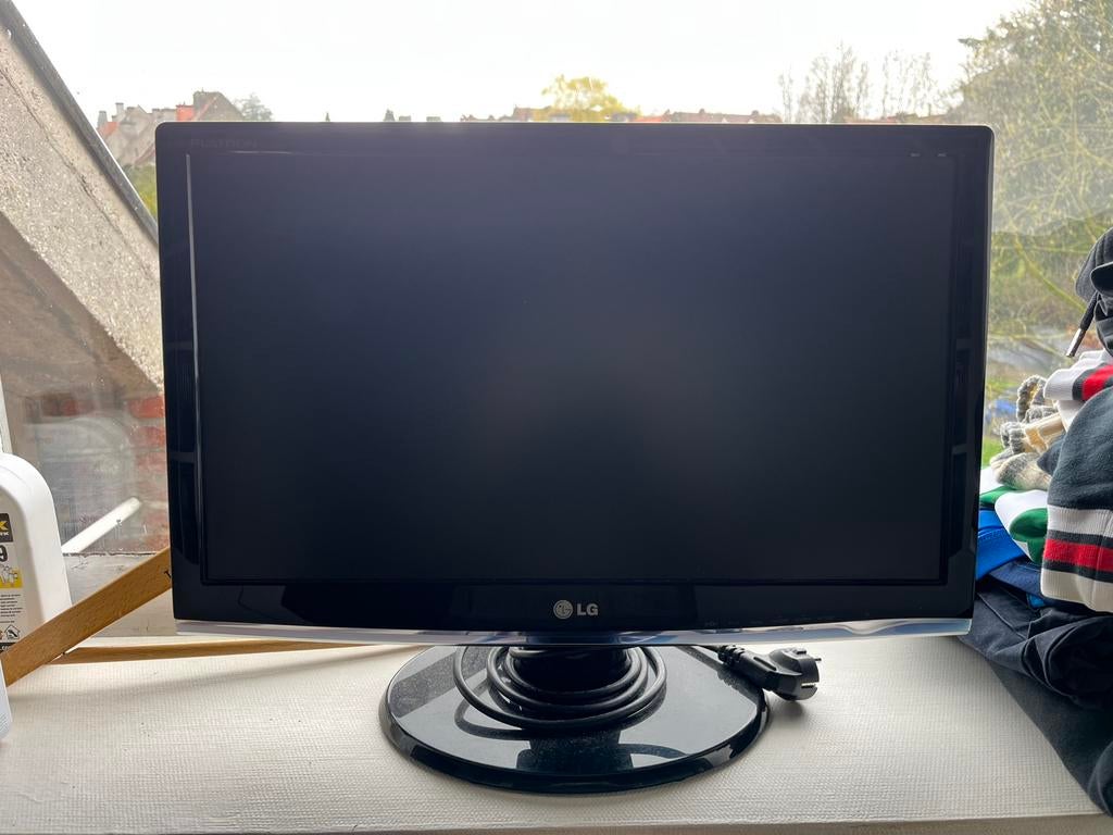 Moniteur LG Flatron (écran ordi ou autre), Informatique & Logiciels, 21,5, Enlèvement, Utilisé, Connexion casque