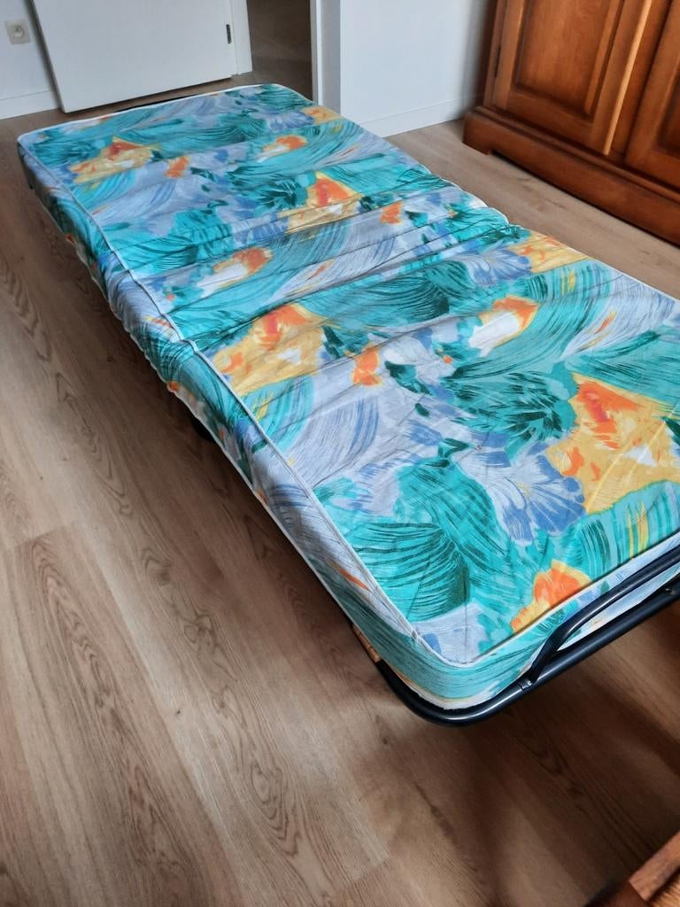 Eénpersoons logeer/plooibed., Huis en Inrichting, Slaapkamer | Bedden, Ophalen