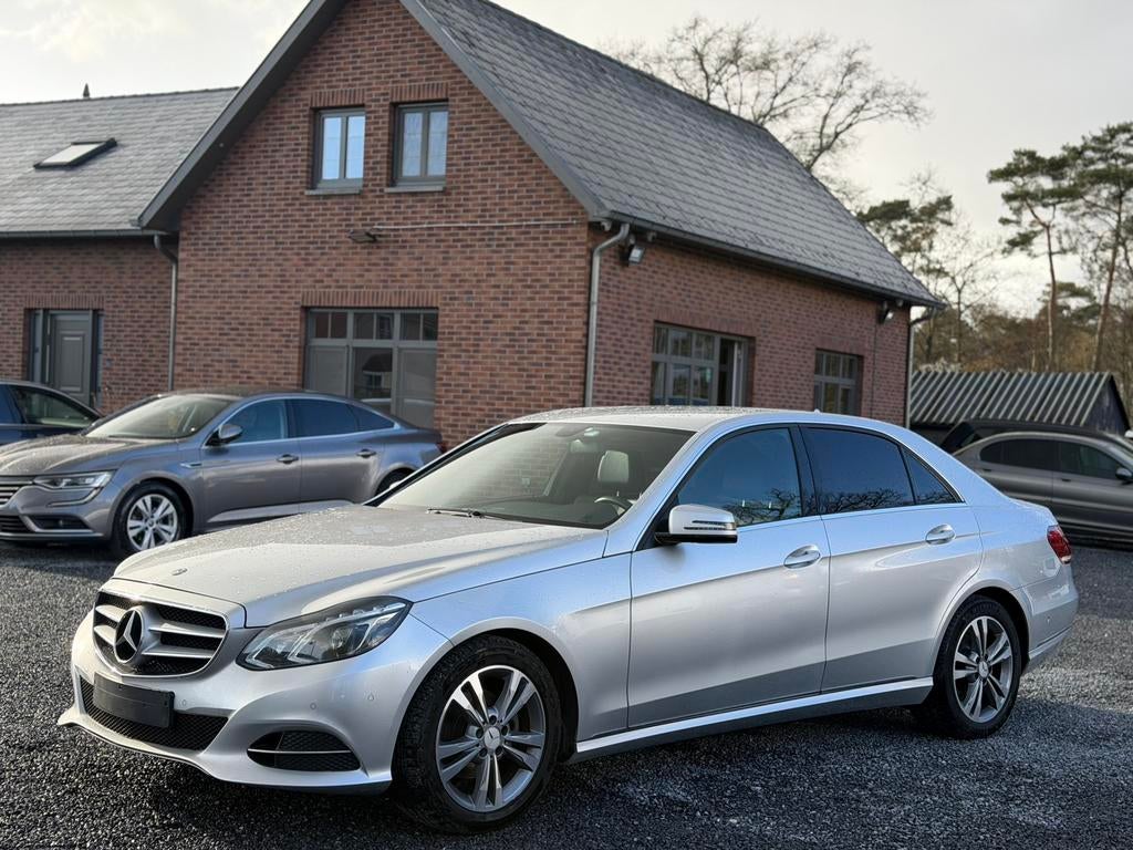 MERCEDES E200, Autos, Achat, 4 portes, Entreprise, Noir