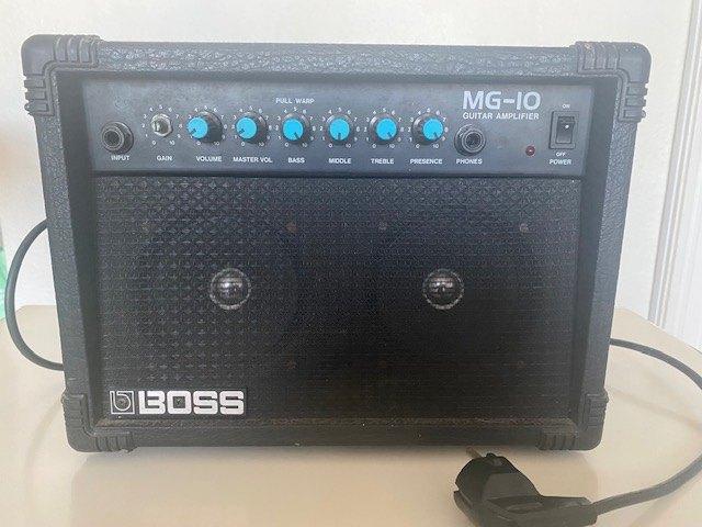 Vintage gitaarversterker Boss MG-10 from Roland, Ophalen, Zo goed als nieuw, Gitaar, Minder dan 50 watt