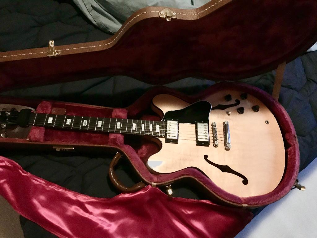 Gibson es335. 1999, Muziek en Instrumenten, Snaarinstrumenten | Gitaren | Elektrisch, Ophalen, Zo goed als nieuw, Semi-solid body