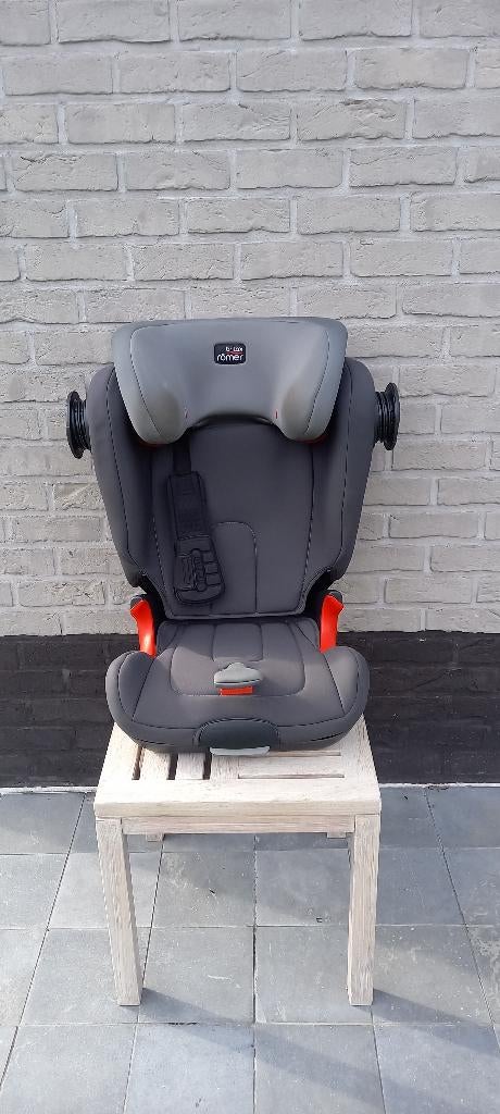 Autostoel Römer Kidfix II (15-36kg), Kinderen en Baby's, Autostoeltjes, Ophalen, Romer, Gebruikt, 15 t/m 36 kg