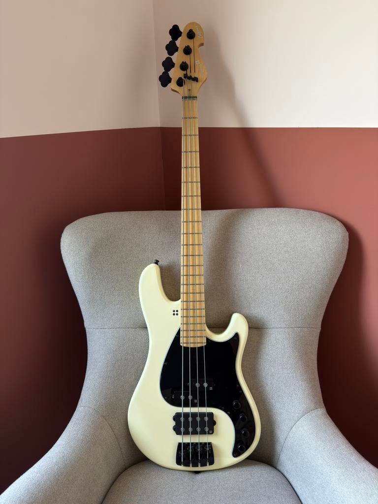 Sandberg California VM4 (met extra hardware), Musique & Instruments, Instruments à corde | Guitares | Basses, Enlèvement, Comme neuf