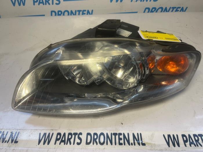 Phare gauche d'un Audi A4, Autos : Pièces & Accessoires, -, 3 mois de garantie, Audi, Utilisé