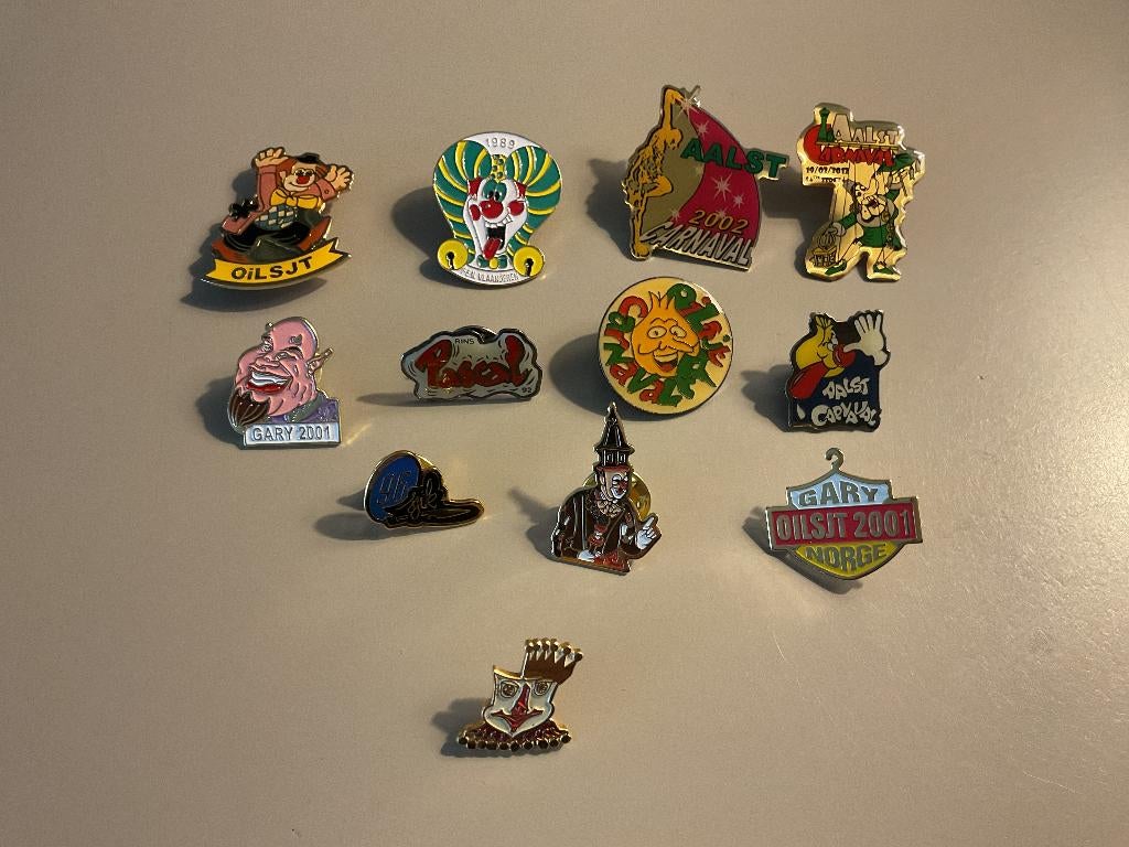 Aalst Carnaval Pins diverse apart Te Koop, Collections, Enlèvement