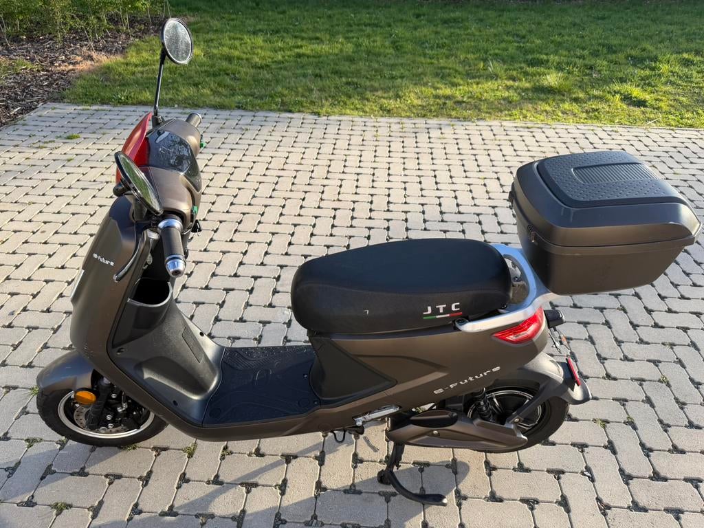 JTC E-Future – Klasse A (32, Ophalen, Gebruikt, Elektrisch