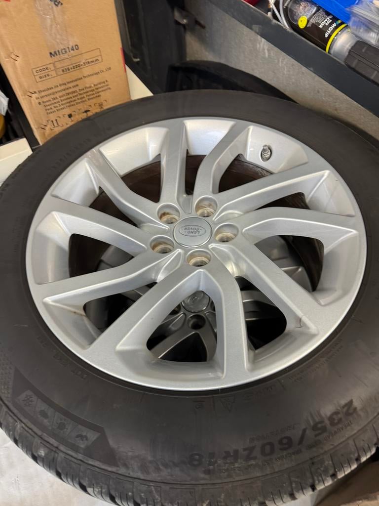 Roues Land Rover Discovery 2017 235/60/R18, Enlèvement, Pneu(s)
