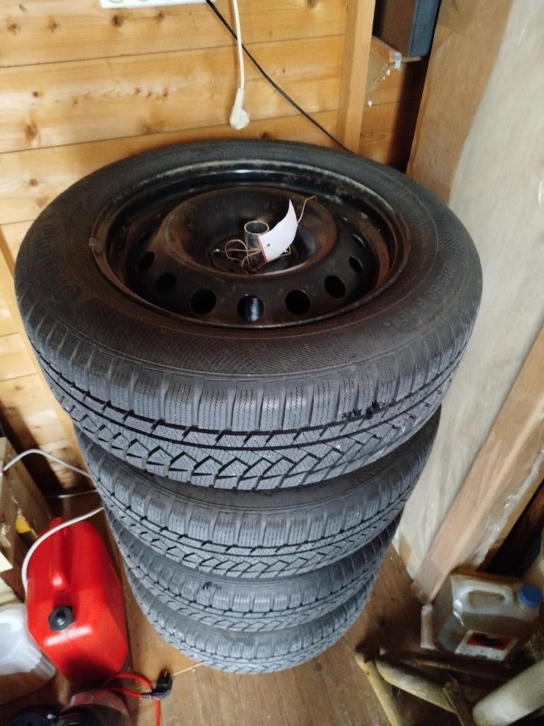 Pneus neige sur jantes tôles et support., Pneus hiver, 16 pouces, Véhicule de tourisme, 205 mm