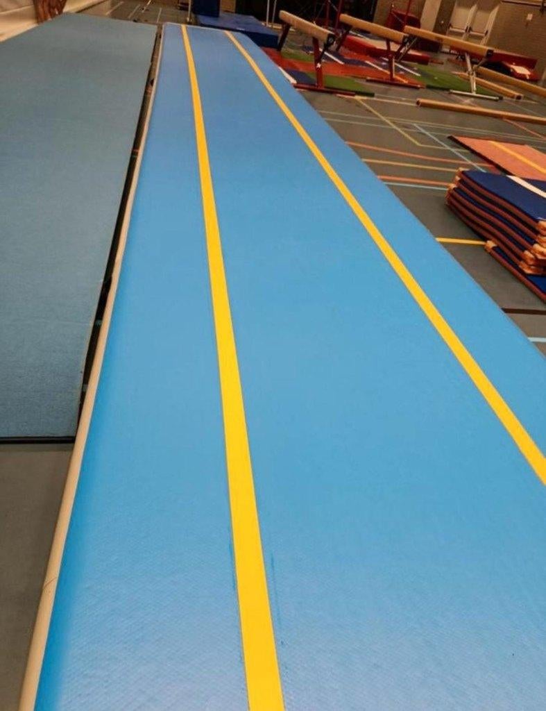 Airtrack 12x2x0,2m, Sport en Fitness, Ophalen, Zo goed als nieuw, Blauw, Materiaal