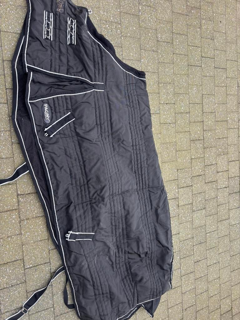 Zwarte Winterdeken, Enlèvement, Comme neuf, Couverture