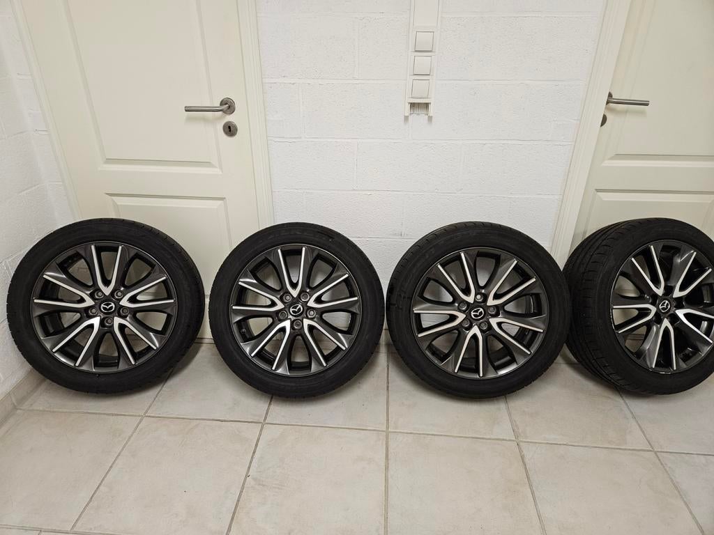 Roues Mazda d'origine + Falken Azenis + 215 50 18, Autos : Pièces & Accessoires, Pneus & Jantes, Enlèvement ou Envoi