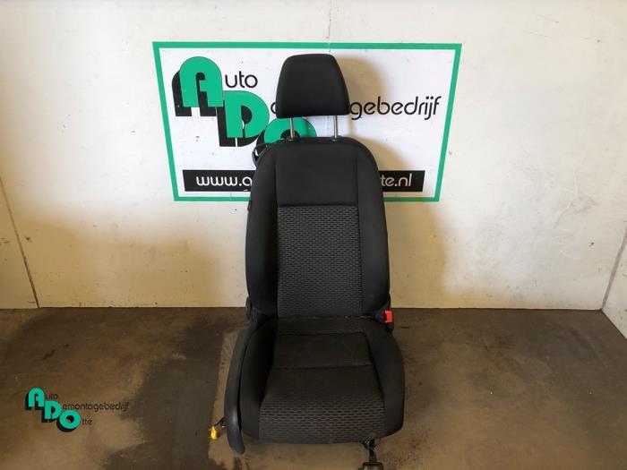 Siège droit d'un Volkswagen Golf (Golf 09-), Volkswagen, -, 3 mois de garantie, Utilisé