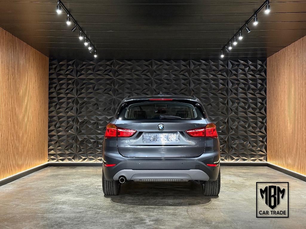 ✅ BMW X1 sDrive18i Automaat GARANTIE Leer Navi Zetelverw, 1505 kg, Leder, Bedrijf, 5 zetels