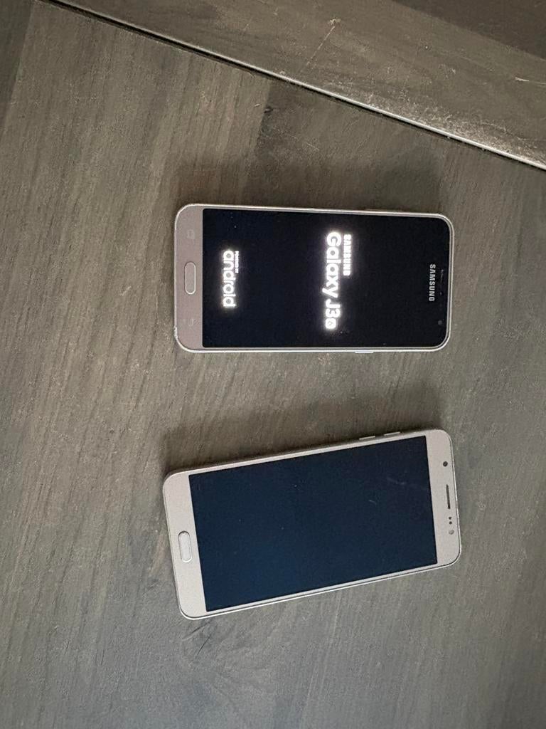 Samsung 2 voor 30 euro, Télécoms, Téléphonie mobile | Batteries, Enlèvement, Comme neuf, Samsung