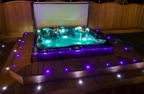 Nieuw/korting van €3795  5-persoons jacuzzi met 60 jets 2lig, Ophalen, Nieuw