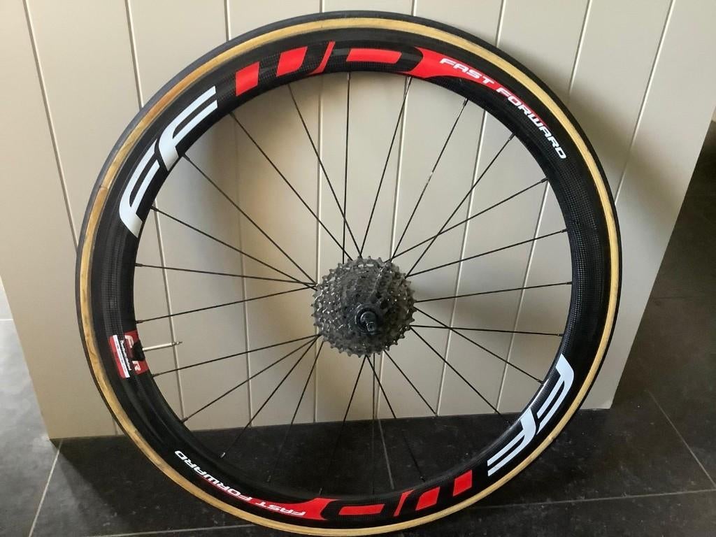 2 sets wielen voor koersfiets & Garmin Edge Explorer, Fietsen en Brommers, 53 tot 57 cm, Ophalen, Gebruikt, Overige merken