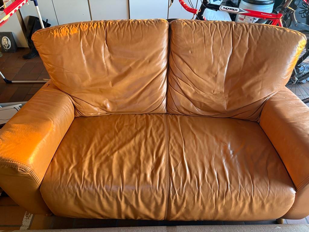 Bruin oranje lederen 2 zit zetel - Italiaans leder, Huis en Inrichting, Zetels | Zetels, Ophalen, Gebruikt, 100 tot 125 cm, Tweepersoons