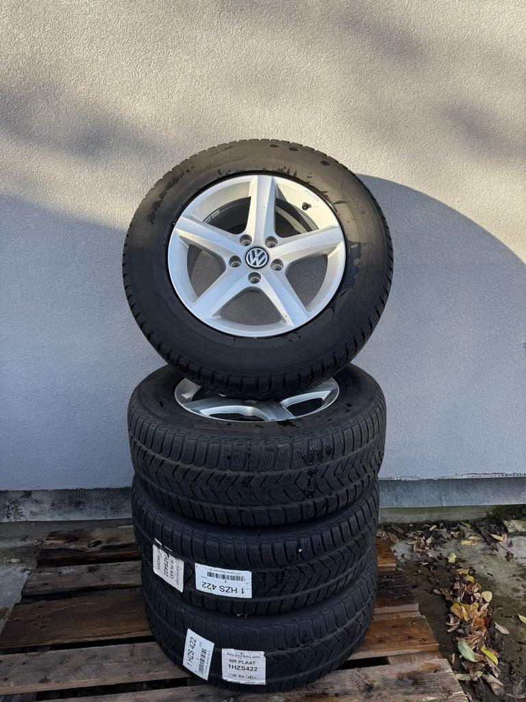 Jantes + pneus hiver pirelli 215/65 R16, Pneus et Jantes, 16 pouces, Enlèvement, Utilisé