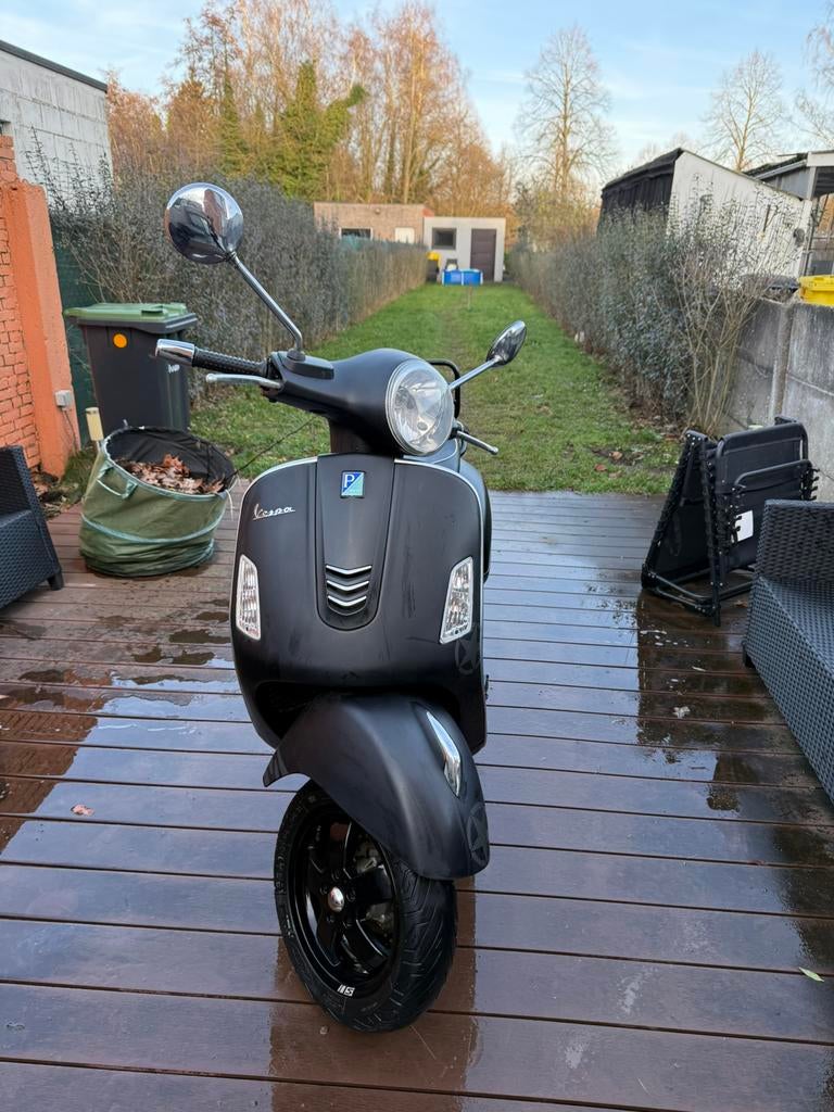 Vespa 125 gts super, Fietsen en Brommers, Scooters | Vespa, Ophalen, Zo goed als nieuw